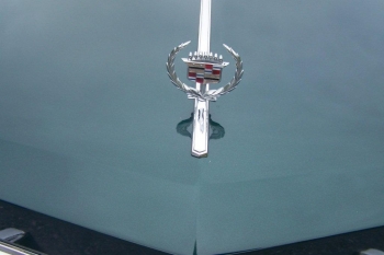 1976 Cadillac Eldorado Convertible Hood Ornament.jpg