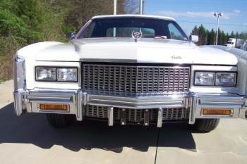 1976 Cadillac Eldorado Bicentennial 1256 - front 4.jpg