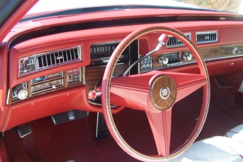 1976 Cadillac Eldorado Bicentennial 1256 - dash 2.jpg