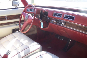 1976 Cadillac Eldorado Bicentennial 1256 - front seat 2.jpg