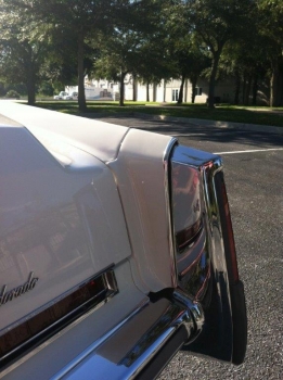 1976 Cadillac Eldorado Bicentennial 1256 - left tail light 2.jpg