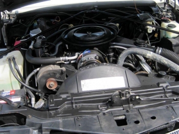 1985 Cadillac Eldorado Biarritz Convertible C1287 Engine (5).jpg
