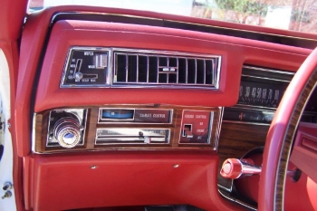 1976 Cadillac Eldorado ConvertibleBicentennial(C1314)-Int (13).jpg