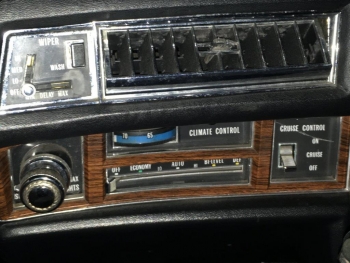 1976 Cadillac Eldorado Convertible C1336-Int 10.jpg